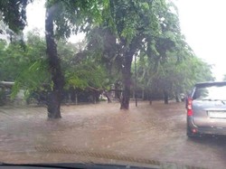 Banjir di Pulogadung, Exit Tol Cakung ke Jl Rajiman 1 Km Ditempuh 3,5 Jam