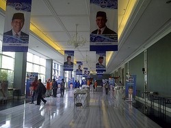 Perang Baliho Capres PD Meriahkan Bandung