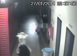 Pria Ini Bercinta dengan Manekin Saat Merampok Toko