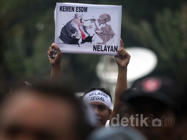 Ratusan Nelayan Demo di Depan Istana Negara Ratusan Nelayan Demo di Depan Istana Negara