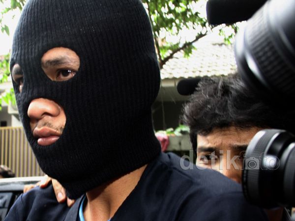 Olah TKP Pembunuhan Feby Lorita