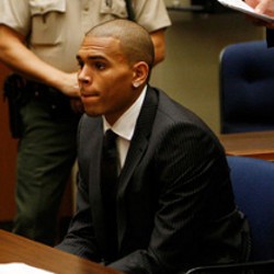 Tak Dipenjara dalam Kasus Pemukulan, Chris Brown Lanjutkan Rehabilitasi