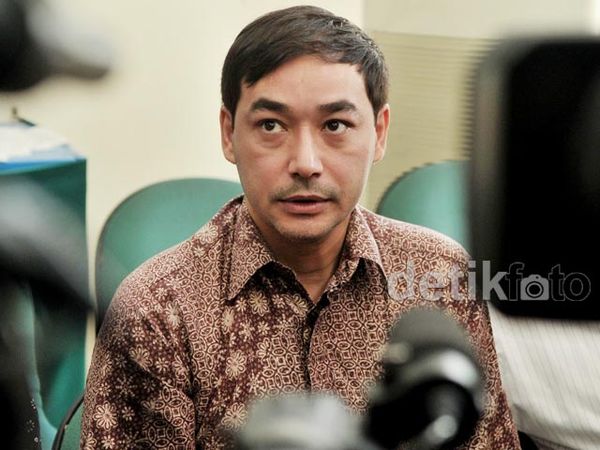 Suami Cut Tari Hadir di Sidang Cerai