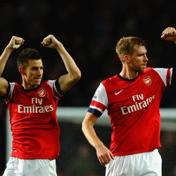 Ada Mertesacker dan Koscielny di Balik Performa Apik Arsenal