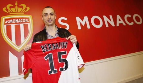Obrolan dengan Evra Yakinkan Berbatov ke Monaco