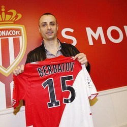 Obrolan dengan Evra Yakinkan Berbatov ke Monaco