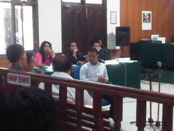 Staf Ahli Kahar Bantah Ambil US$ 1,05 Juta, Hakim: Hantu yang Ngambil