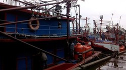 Sudah Sebulan Nelayan Muara Baru Tambatkan Kapal Akibat Cuaca Buruk