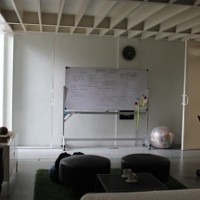 Rumah Sekaligus Laboratorium Eksperimen Kreasi Irwan Ahmett dan Tita Salina