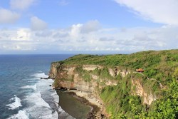 Tak Pernah Bosan ke Uluwatu, Bali