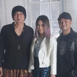 Harum Bunga Gaet Anji di Single Quality Time