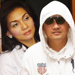 Farhat Pulang, Nia Daniati Kunci Diri di Kamar Anak