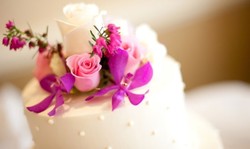 Ombre, Cokelat dan Mawar, Inspirasi Cake Cantik untuk Hari Pernikahan (1)