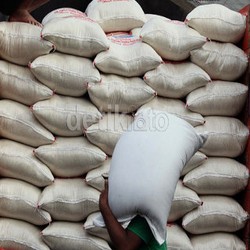 Bulog Sebar 2.700 Ton Beras ke Wilayah Bencana