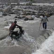 Jembatan Limpas Benar-benar Menguji Penyeberang Sungai