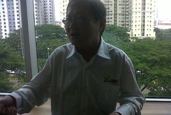 Beri Pelayanan Gratis, Dokter Ini Berlayar ke Pulau-pulau Terpencil