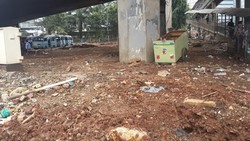 Sayang Sekali, Kolong Flyover Karet Kotor dan Banyak Sampah