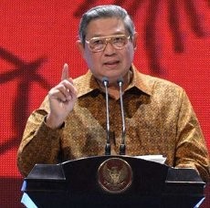SBY Terpukau Lihat Atraksi Barongsai, Ibu Ani Asik Jepret-jepret