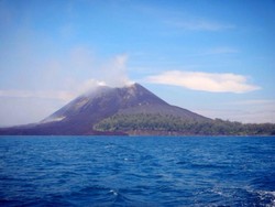 Krakatau, Gunung Legendaris Penuh Pesona