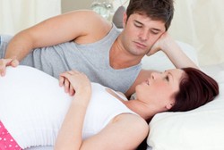 Melahirkan Normal dan Caesar, Mana yang Pengaruhi Kualitas Bercinta Wanita?