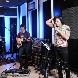 Live At Abbey Jadi Album Termahal GIGI