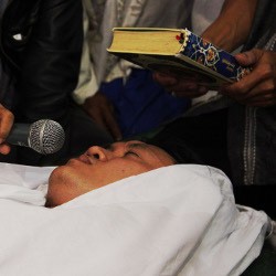 Menyeramkan! Begini Ritual Sumpah Pocong Arya Wiguna