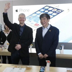 Apple Buang Uang dengan Beli Saham Sendiri Rp 140 Triliun