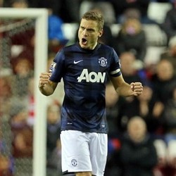 Pergi dari MU, Vidic Ingin Main untuk Klub di Luar Inggris