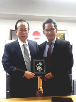 Temui Dubes RI untuk Jepang, Eks PM Fukuda Bahas Soal Macet