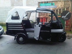 Asyik, Morrissey Hotel Punya Bajaj Wisata Untuk Turis