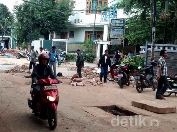 Proyek Saluran Air PU yang Terbengkalai