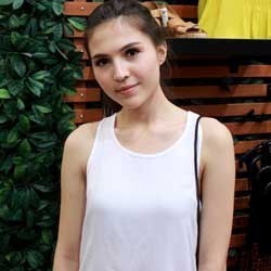 Olivia Jensen dan Dimas Aditya Mesti Keringatan di Mari Lari