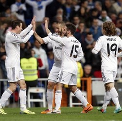 Benzema Dua Gol, Madrid Atasi Villarreal 4-2