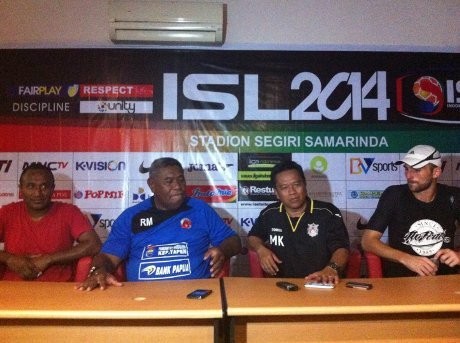 Perseru Kalah Telak, Seme Patrick Dikritik