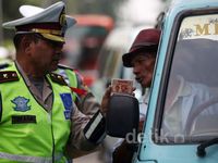 Polisi dan Dishub Razia Kendaraan Umum