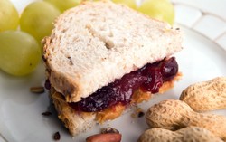 Peanut Butter and Jelly Sandwich, Bekal Populer Bernutrisi dari Amerika Utara