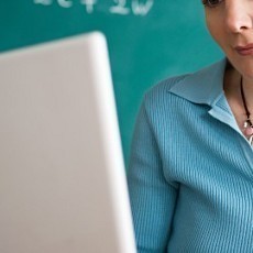 Hadiah Valentine, Pria Ini Jual Kekasihnya di eBay