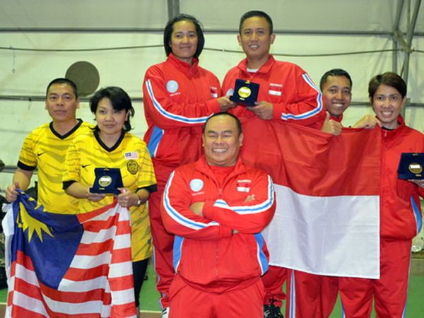 Tim Badminton Indobatt Juara Bulutangkis