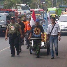 Indra Azwan Bawa Gerobak dan Piagam akan Temui SBY dan Kapolri