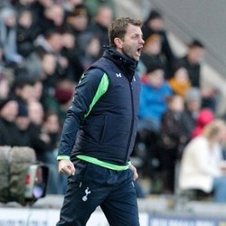 Spurs Kalahkan Everton, Sherwood: Seperti Memenangi Final Kejuaraan