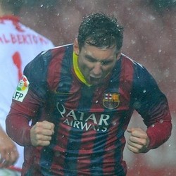 Suarez: Waktunya Barca Gantian Bantu Messi