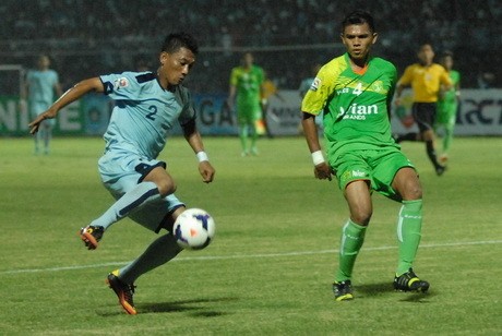 Persela Gilas Persebaya Tiga Gol Tanpa Balas