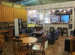 Menikmati Kopi Unik yang Diseduh dengan Air Dingin di Cafe Miz Moren