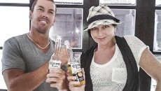 Media Australia Rilis Foto Pertama Corby Rayakan Kebebasan