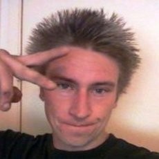 Tragis! Pemuda AS Tewas Tersetrum Saat Posting Foto ke Facebook