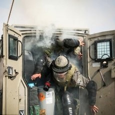 Duh Malunya! Gas Air Mata Meledak di Dalam Van Tentara Israel