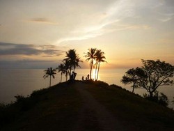 Sunset Menawan di Bukit Nipah, Lombok