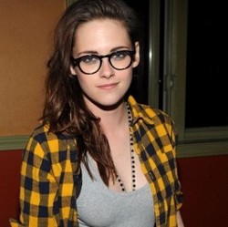 Kristen Stewart Bicara Soal Perselingkuhannya di Belakang Pattinson