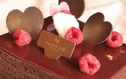 Yuk, Pesan Cake Cokelat Tanda Cinta untuk Si Dia!