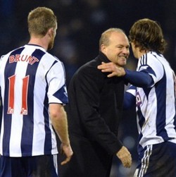 Pernah Kalahkan Skuat Mourinho, Mel Minta West Brom Tetap Pede